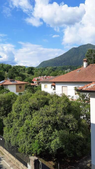 Lago Maggiore, Leggiuno, Ampio Appartamento Exterior foto
