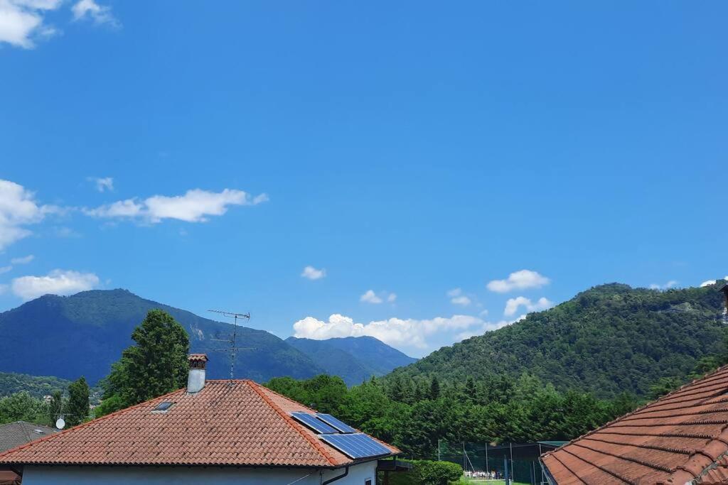Lago Maggiore, Leggiuno, Ampio Appartamento Exterior foto